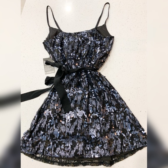 Express Sequin Midi Dress - Picture 2 of 5